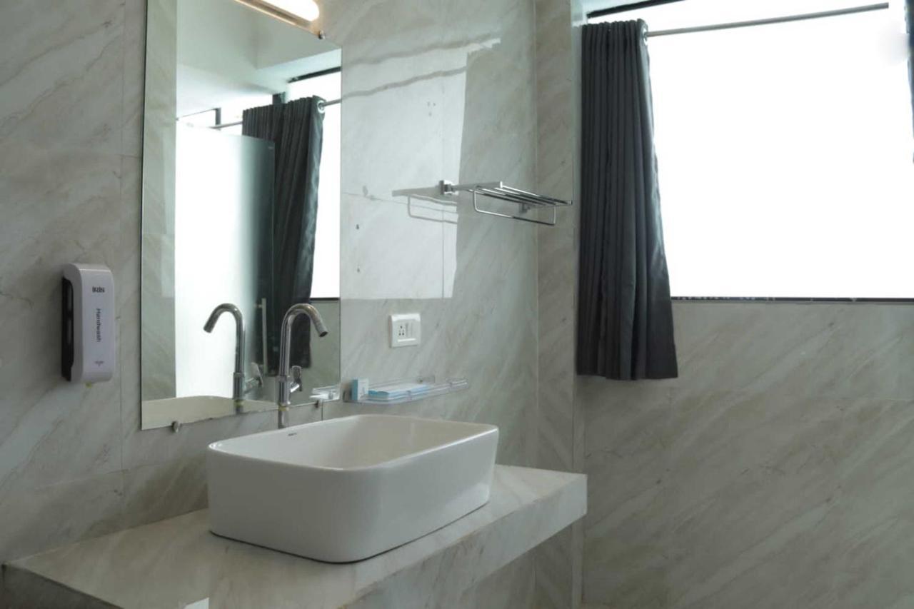 Sandbanks Beach Resort อารัมบล ภายนอก รูปภาพ